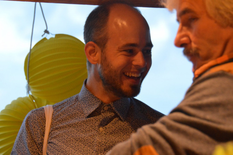 FOTO: První olomoucká venkovní PechaKucha Night v přístavišti se i přes nepřízeň počasí vyvedla