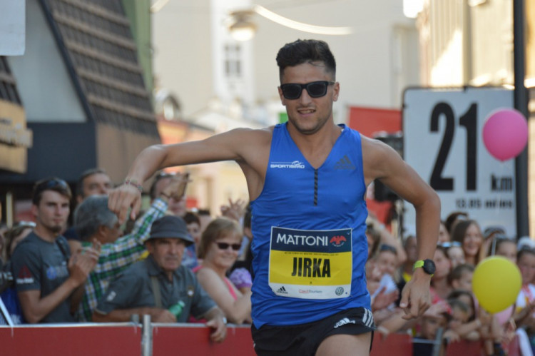 FOTO: Letošní půlmaraton je za námi, vyhrál ho Keňan Josphat Kiprop Kiptis. Podívejte se na fotky ze závodu