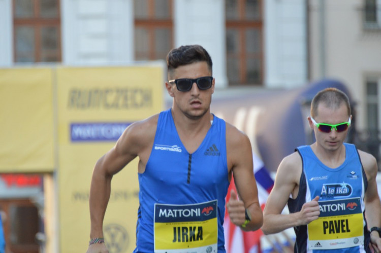 FOTO: Letošní půlmaraton je za námi, vyhrál ho Keňan Josphat Kiprop Kiptis. Podívejte se na fotky ze závodu