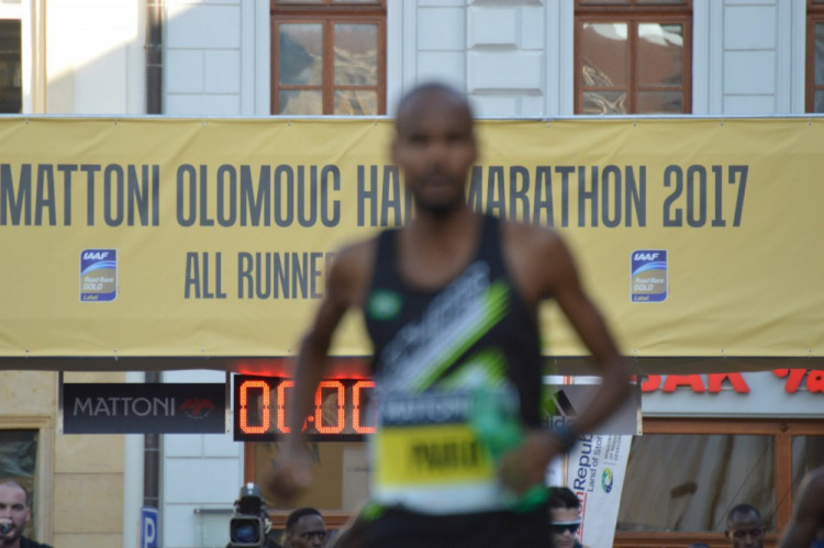 FOTO: Letošní půlmaraton je za námi, vyhrál ho Keňan Josphat Kiprop Kiptis. Podívejte se na fotky ze závodu