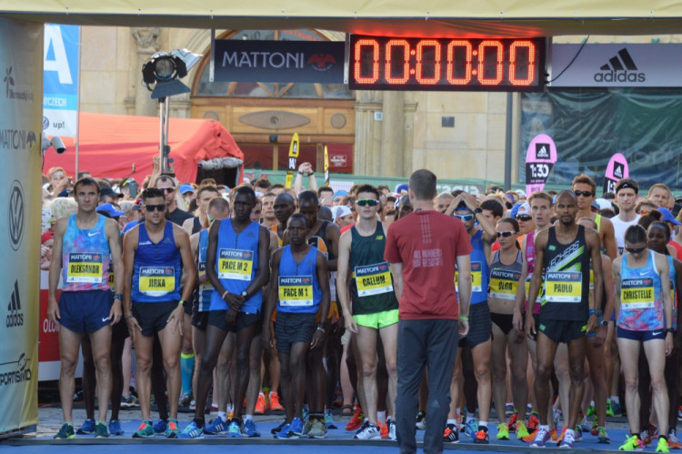 FOTO: Letošní půlmaraton je za námi, vyhrál ho Keňan Josphat Kiprop Kiptis. Podívejte se na fotky ze závodu