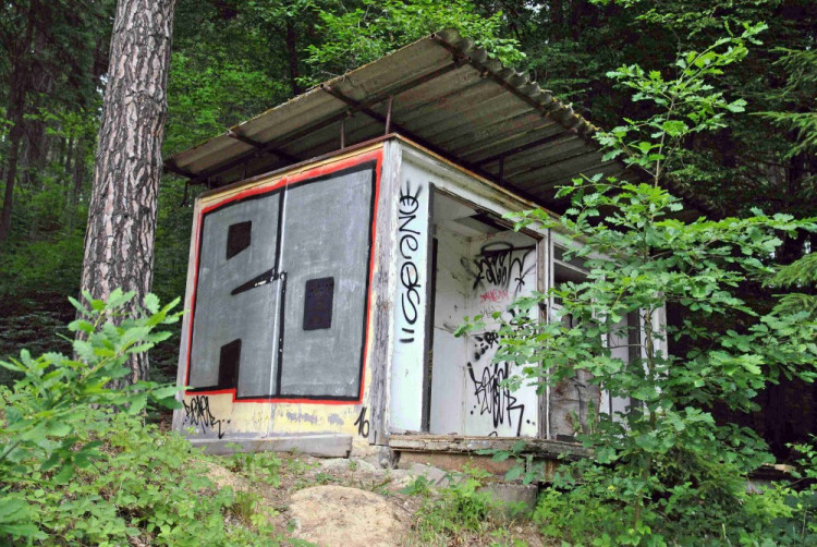 Lidé přišli na projednávání obnovy Lesního koupaliště