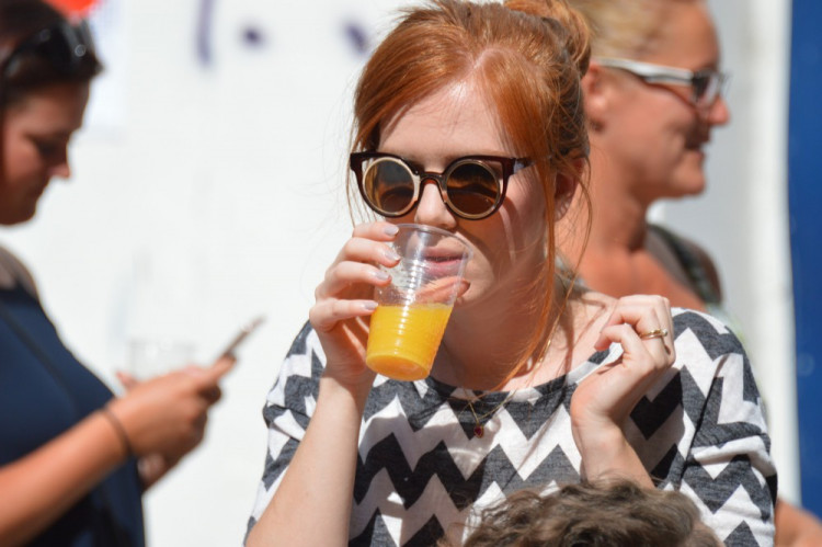 FOTOGALERIE: Proluka ve Ztracené ožila. Desítky lidí tam za krásného počasí posnídaly pod širým nebem