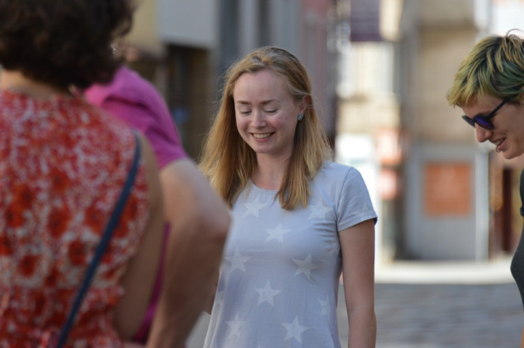 FOTOGALERIE: Proluka ve Ztracené ožila. Desítky lidí tam za krásného počasí posnídaly pod širým nebem