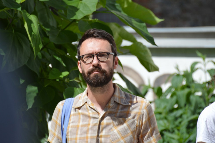 FOTOGALERIE: Proluka ve Ztracené ožila. Desítky lidí tam za krásného počasí posnídaly pod širým nebem