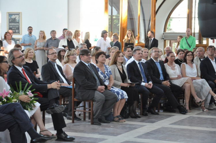 Vernisáž zahájila výstavu Victora Vasarelyho v Alšově jihočeské galerii