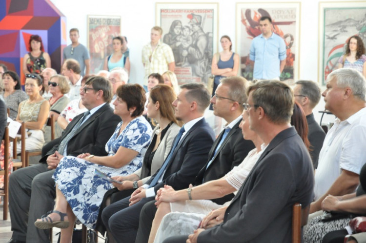 Vernisáž zahájila výstavu Victora Vasarelyho v Alšově jihočeské galerii