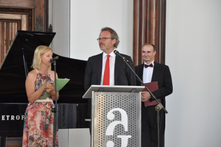 Vernisáž zahájila výstavu Victora Vasarelyho v Alšově jihočeské galerii