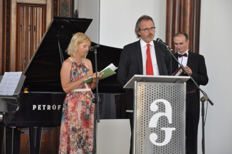 Vernisáž zahájila výstavu Victora Vasarelyho v Alšově jihočeské galerii