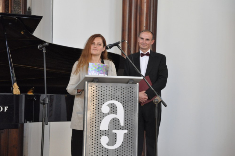 Vernisáž zahájila výstavu Victora Vasarelyho v Alšově jihočeské galerii