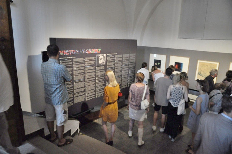 Vernisáž zahájila výstavu Victora Vasarelyho v Alšově jihočeské galerii