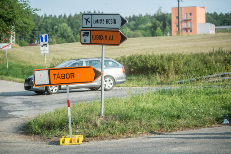 Úplná uzavírka silnice I/3