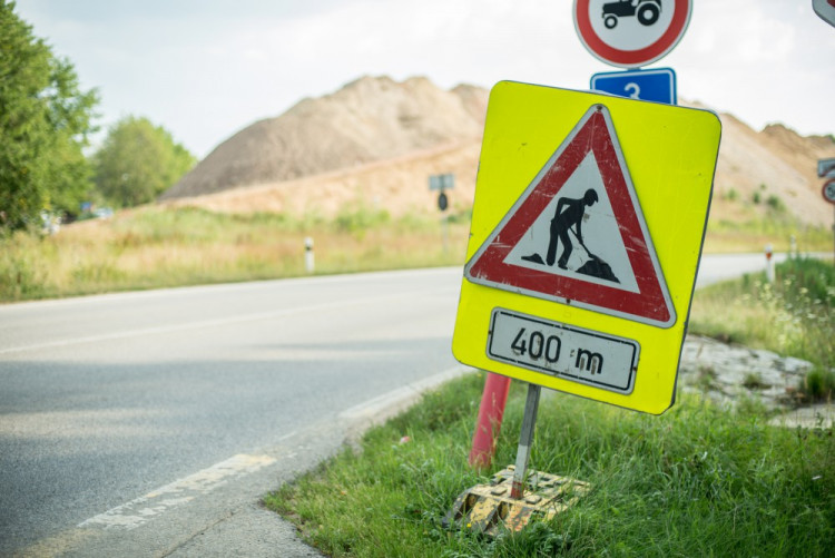 Úplná uzavírka silnice I/3