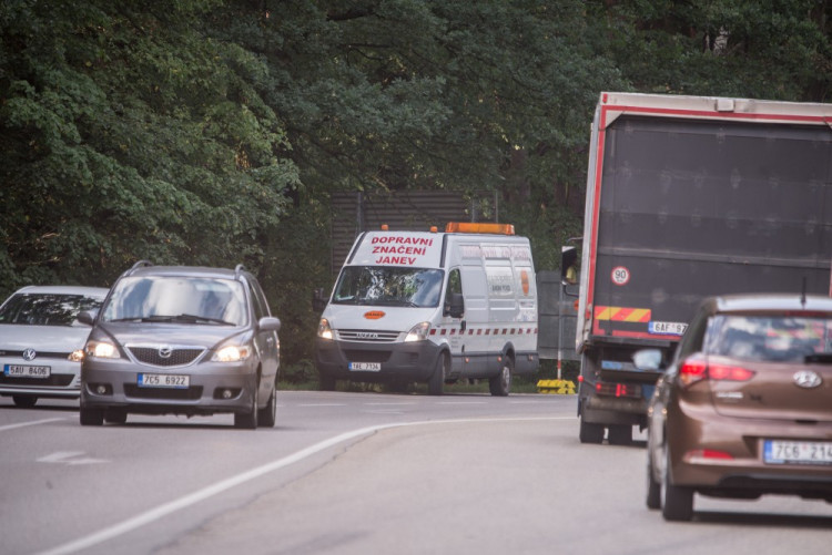 Úplná uzavírka silnice I/3