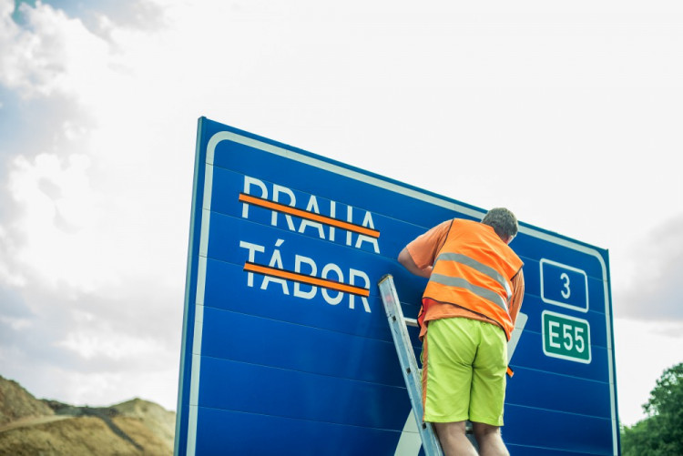 Úplná uzavírka silnice I/3