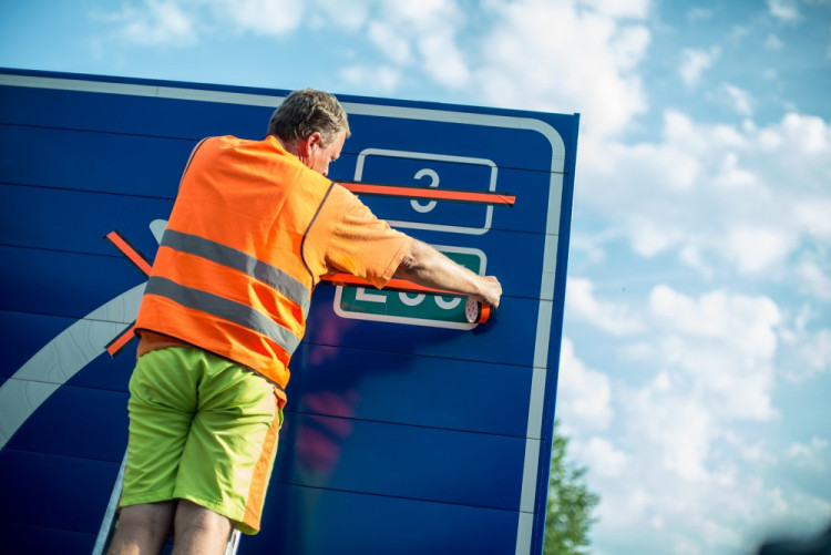 Úplná uzavírka silnice I/3