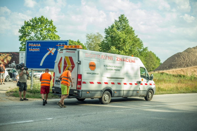 Úplná uzavírka silnice I/3