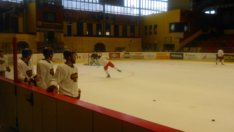 Dukla Jihlava vyjela poprvé na led