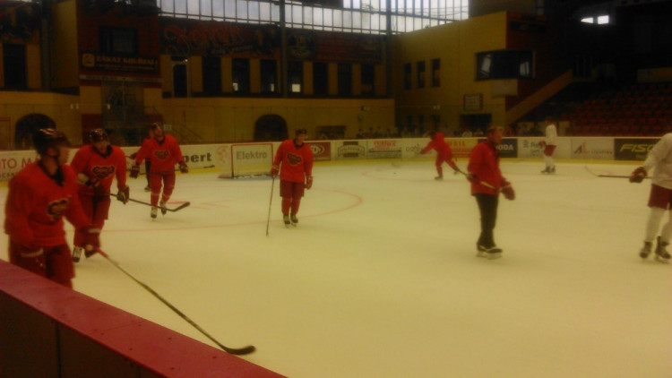 Dukla Jihlava vyjela poprvé na led