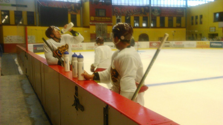 Dukla Jihlava vyjela poprvé na led