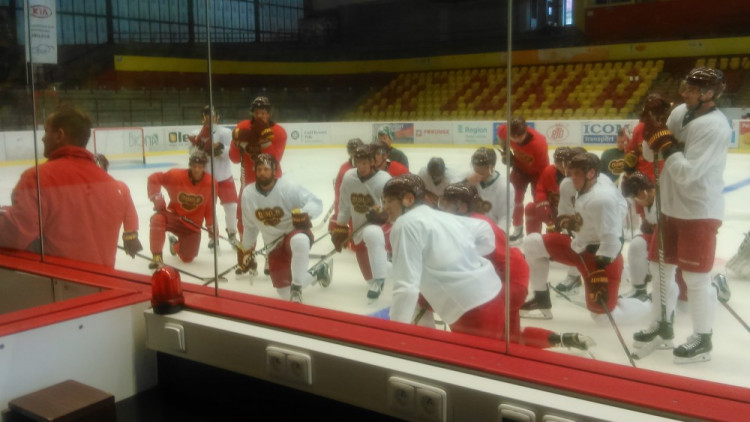 Dukla Jihlava vyjela poprvé na led