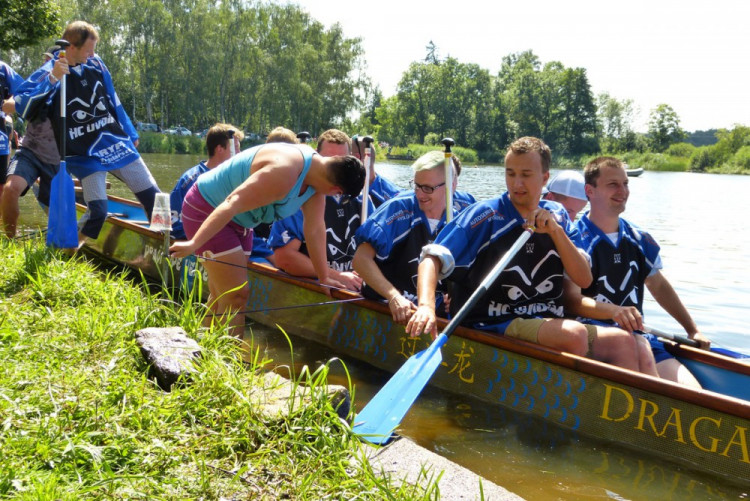 Závod dračích lodí v Telči 2017