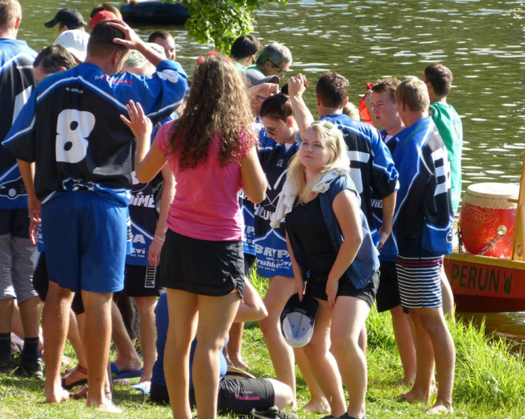 Závod dračích lodí v Telči 2017