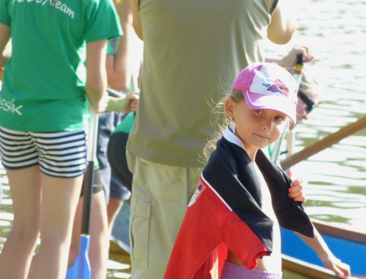 Závod dračích lodí v Telči 2017