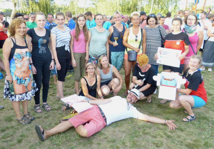 Závod dračích lodí v Telči 2017