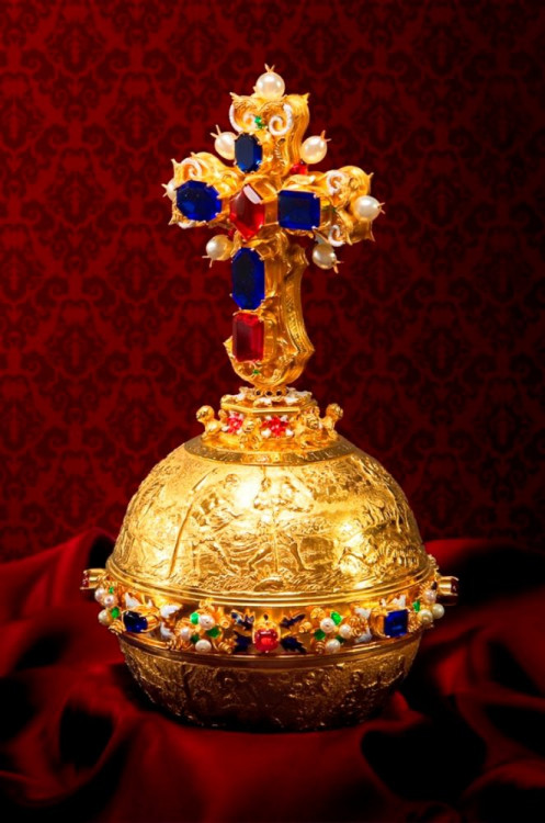 České korunovační klenoty na zámku Hrubá Skála