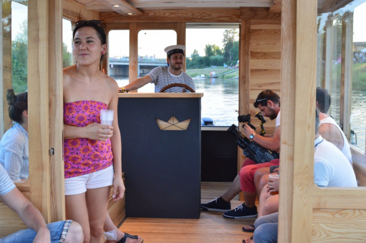 FOTOREPORT: Po Moravě už budou jezdit dvě vyhlídkové lodě. Projeli jsme se novou lodí Šimona Pelikána