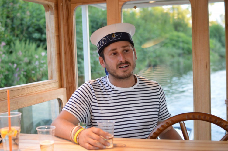 FOTOREPORT: Po Moravě už budou jezdit dvě vyhlídkové lodě. Projeli jsme se novou lodí Šimona Pelikána