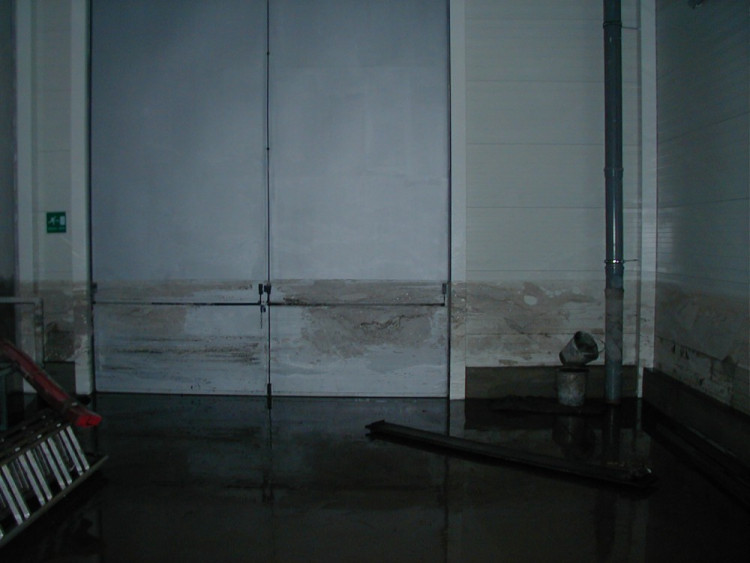 Povodeň 2002: Ledová plocha Budvar arény byla pod vodou