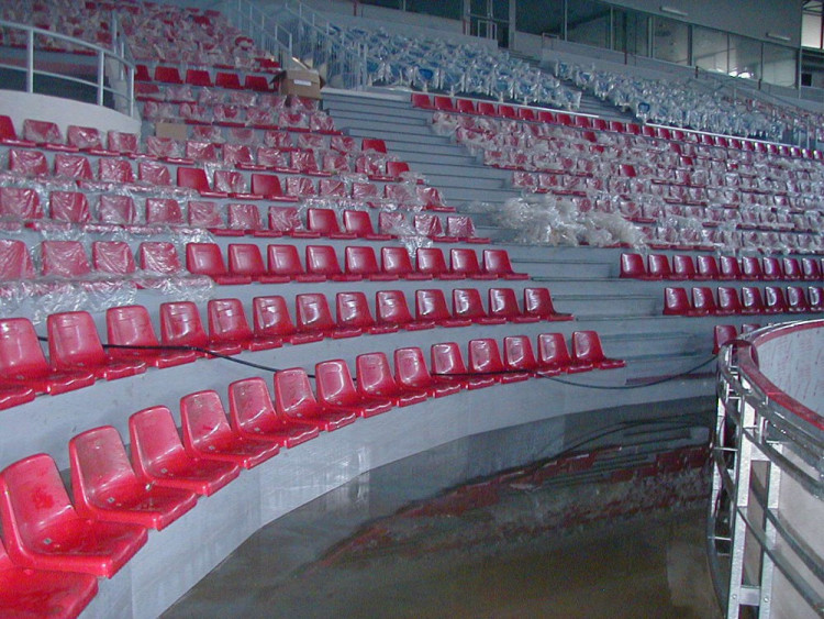 Povodeň 2002: Ledová plocha Budvar arény byla pod vodou