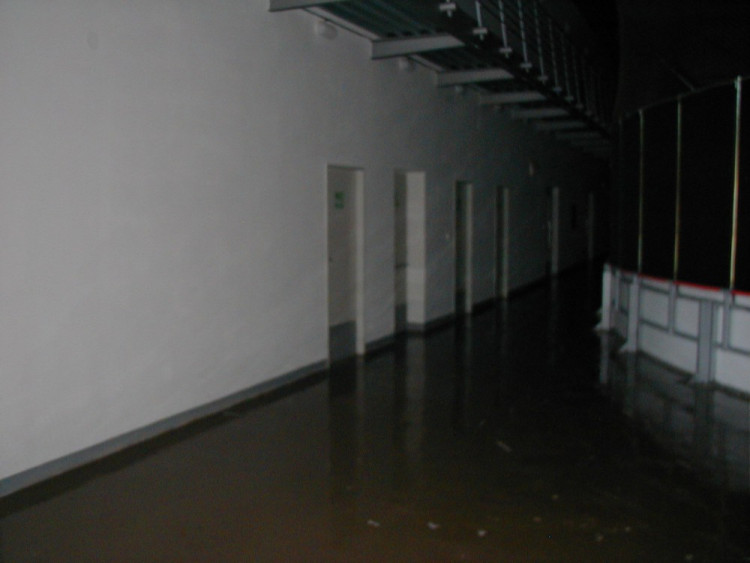 Povodeň 2002: Ledová plocha Budvar arény byla pod vodou