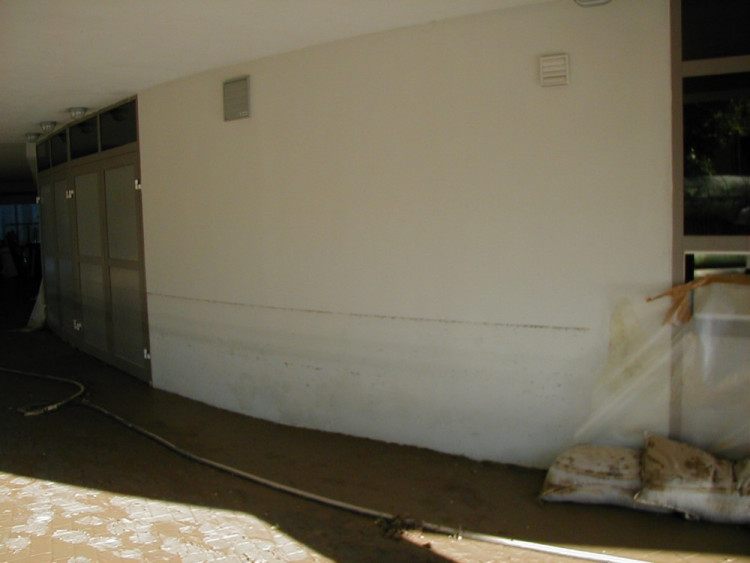 Povodeň 2002: Ledová plocha Budvar arény byla pod vodou