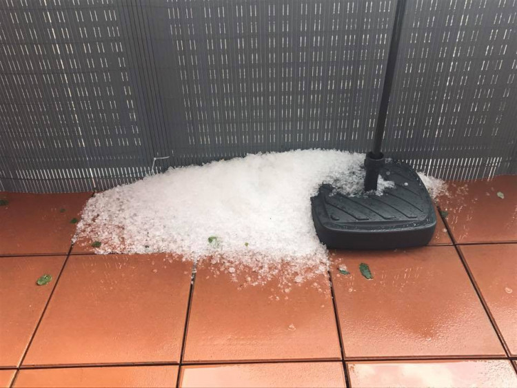 Kroupy z nedělní bouřky