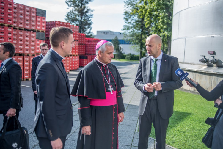 Biskup Kročil požehnal Budvaru