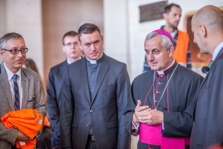 Biskup Kročil požehnal Budvaru