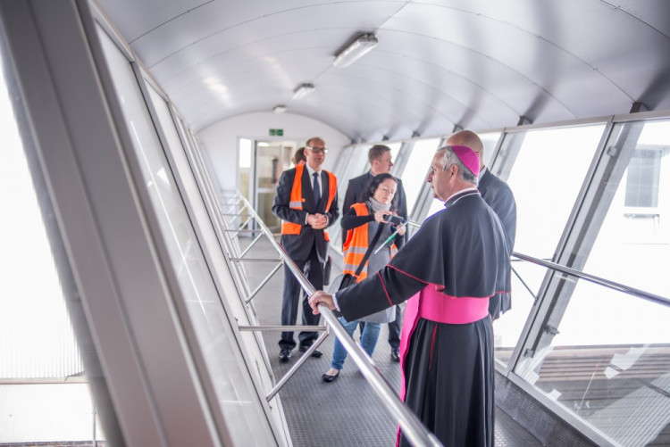 Biskup Kročil požehnal Budvaru