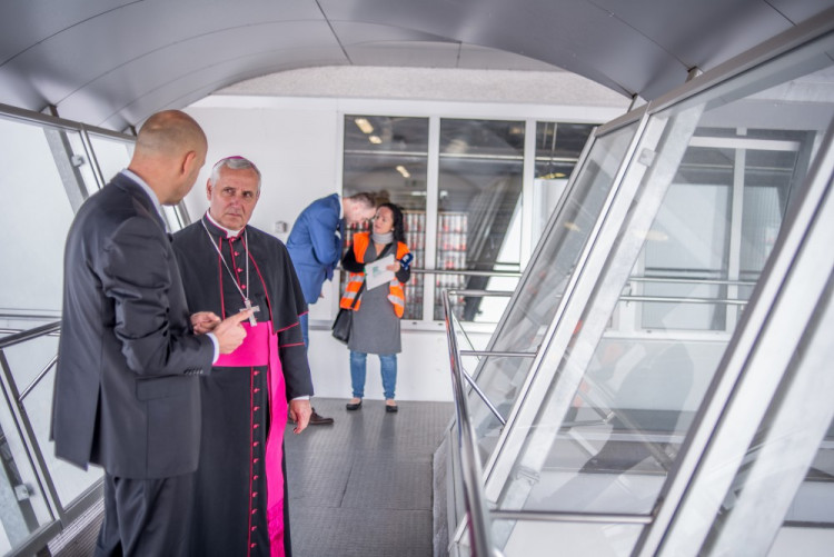 Biskup Kročil požehnal Budvaru