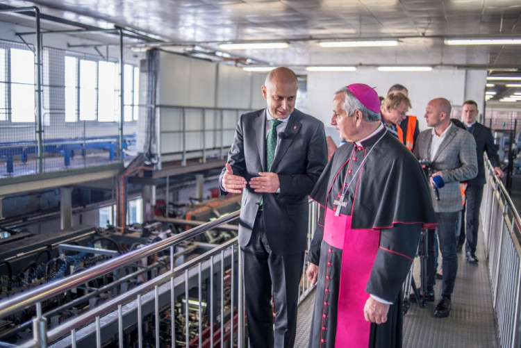 Biskup Kročil požehnal Budvaru