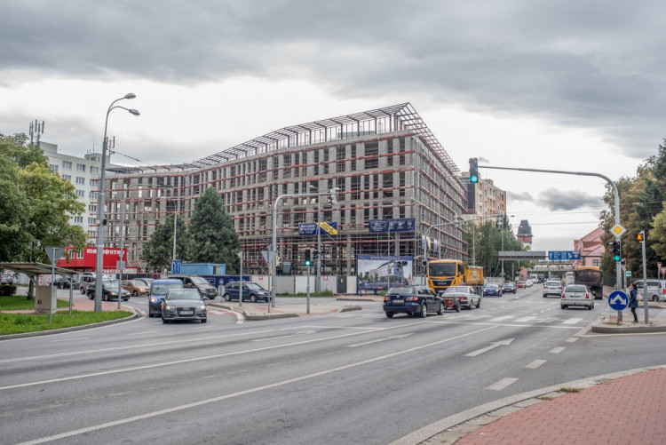 Dokončení hrubé stavby Piana