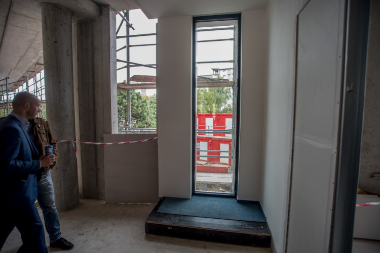 Dokončení hrubé stavby Piana