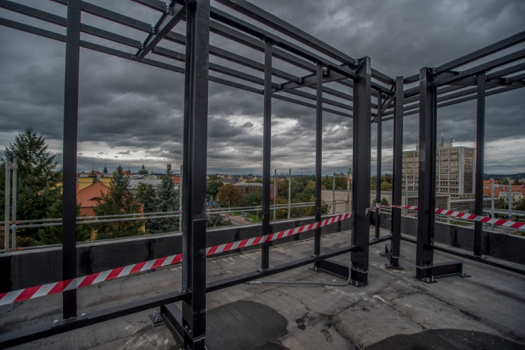 Dokončení hrubé stavby Piana