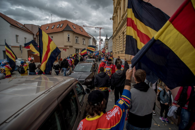 Průvod fanoušků Motoru