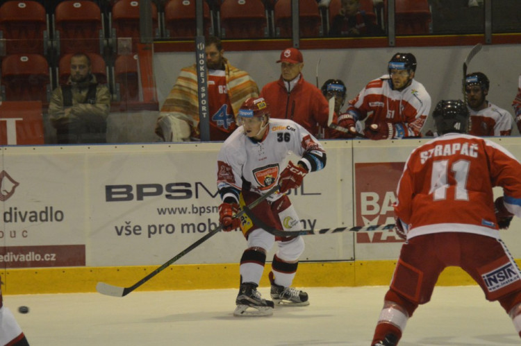 FOTOGALERIE: Mora padla s Hradcem. Hosté rozhodli ve třetí třetině