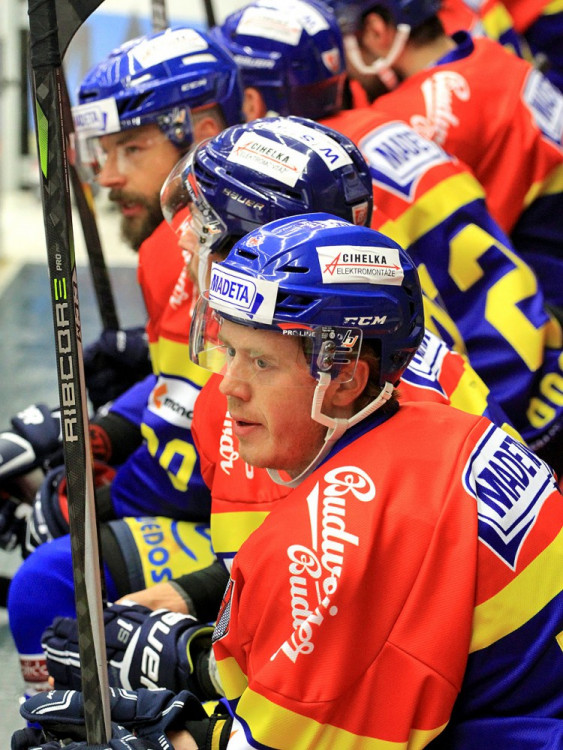 Bek Motoru Pavel Pýcha na střídačce