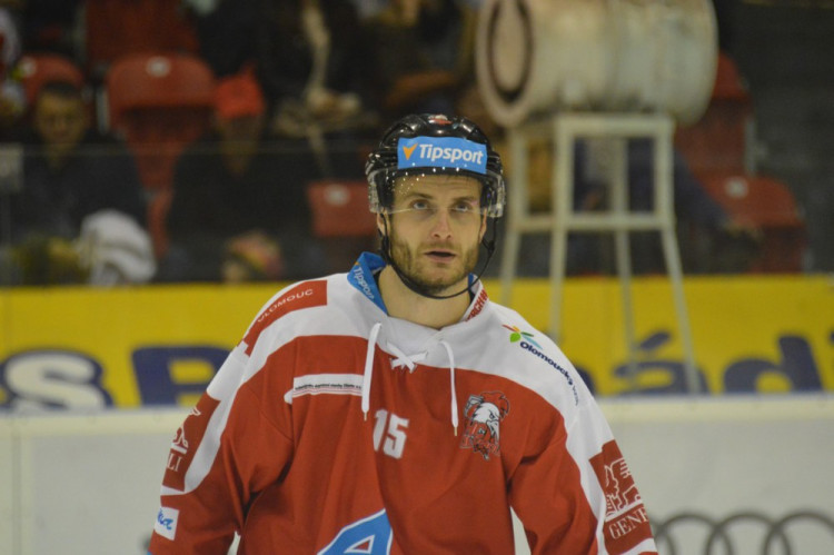 FOTOGALERIE: Poslední Berani porazili Kohouty v prodloužení 4:3