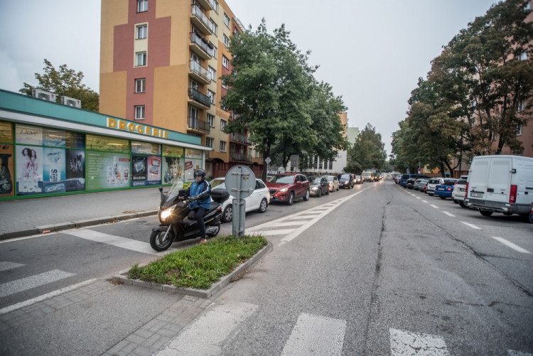 Křižovatka ulic B. Němcové a L. B. Schneidera při uzavírce Lidické třídy